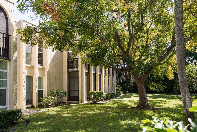 835 18th Street 403, Vero Beach, FL 32960