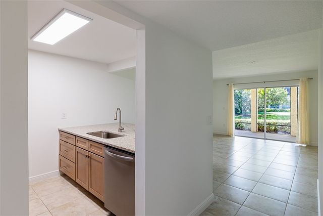 835 18th Street 403, Vero Beach, FL 32960