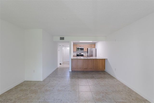 835 18th Street 403, Vero Beach, FL 32960