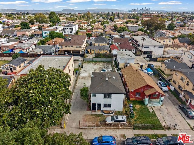 633 W 75th Street, Los Angeles, CA 90044