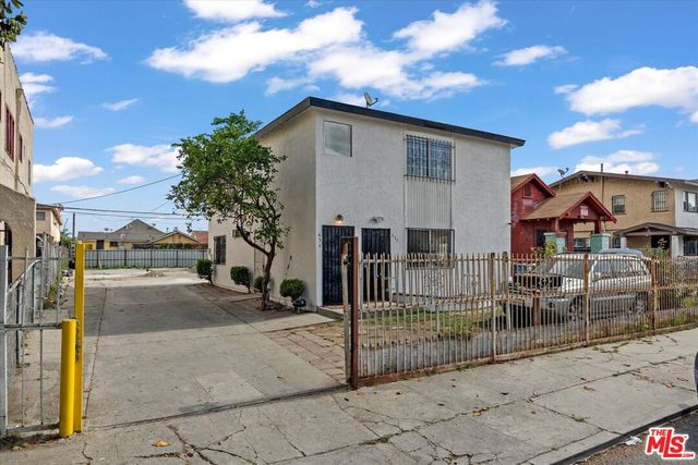 633 W 75th Street, Los Angeles, CA 90044