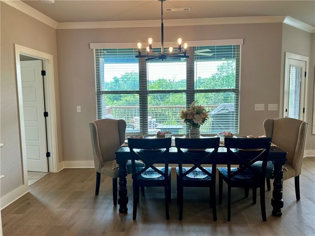 209 NW Highland Road, Bentonville, AR 72712