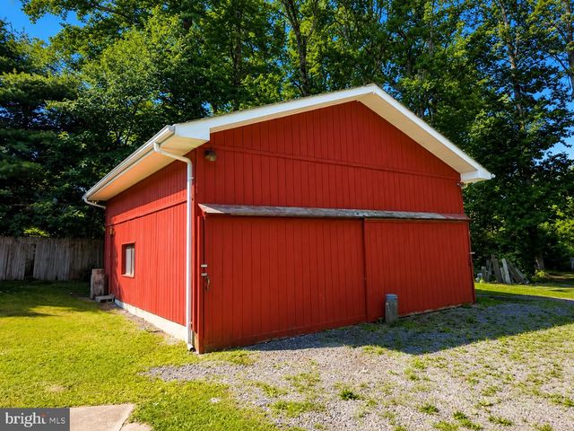 173 ARNEYS MOUNT RD, Pemberton, NJ 08068