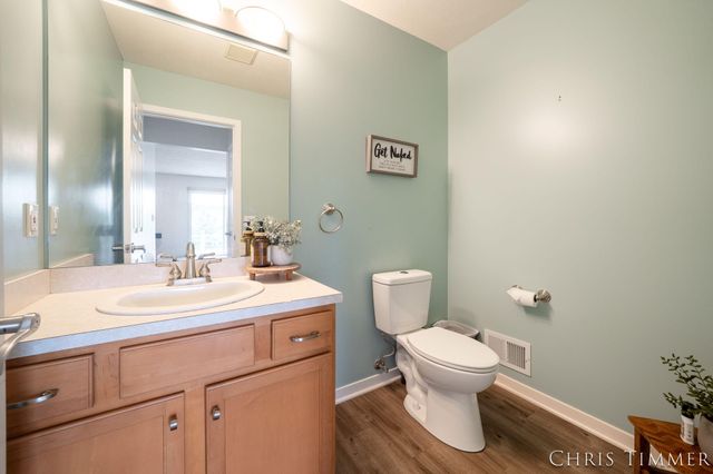 1877 Sun Park Drive, Zeeland, MI 49464