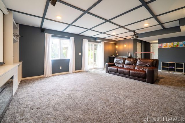1877 Sun Park Drive, Zeeland, MI 49464