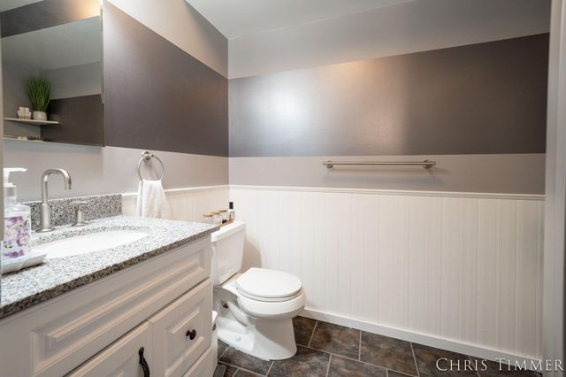 1877 Sun Park Drive, Zeeland, MI 49464
