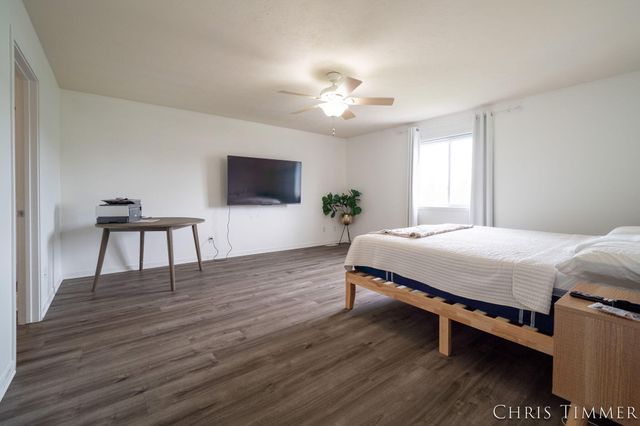 1877 Sun Park Drive, Zeeland, MI 49464
