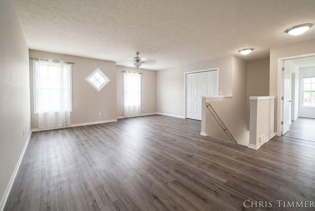 1877 Sun Park Drive, Zeeland, MI 49464