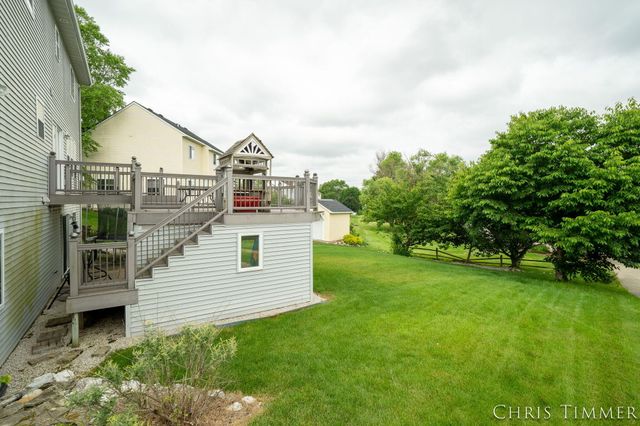 1877 Sun Park Drive, Zeeland, MI 49464