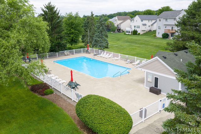 1877 Sun Park Drive, Zeeland, MI 49464