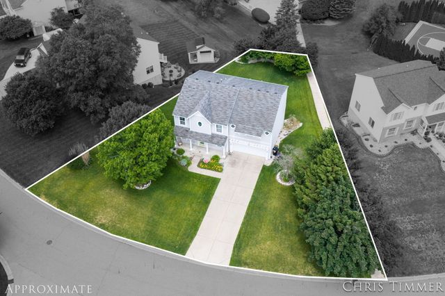 1877 Sun Park Drive, Zeeland, MI 49464