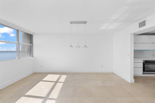 1420 Brickell Bay Dr 1001A, Miami, FL 33131