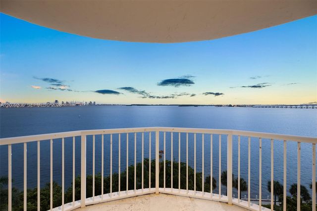 1420 Brickell Bay Dr 1001A, Miami, FL 33131