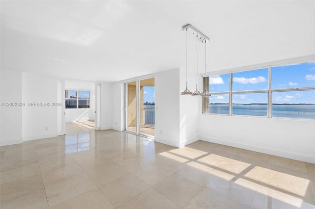 1420 Brickell Bay Dr 1001A, Miami, FL 33131