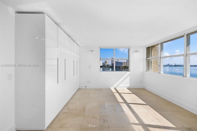 1420 Brickell Bay Dr 1001A, Miami, FL 33131