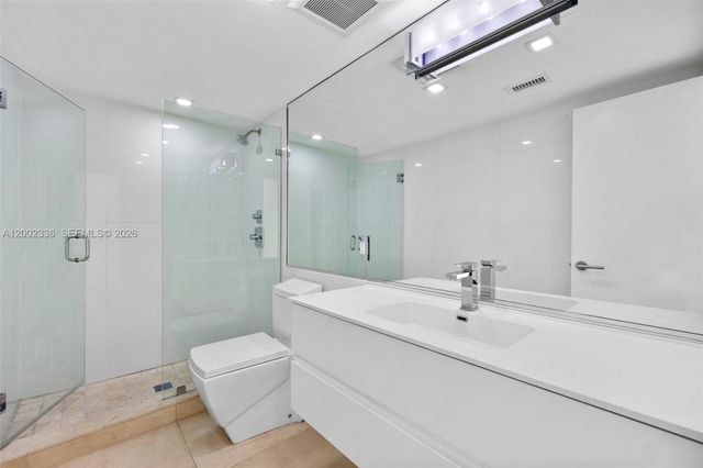 1420 Brickell Bay Dr 1001A, Miami, FL 33131