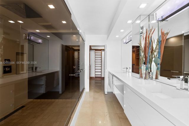 1420 Brickell Bay Dr 1001A, Miami, FL 33131