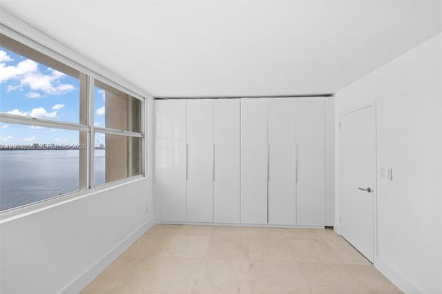 1420 Brickell Bay Dr 1001A, Miami, FL 33131