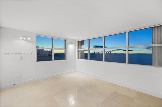 1420 Brickell Bay Dr 1001A, Miami, FL 33131