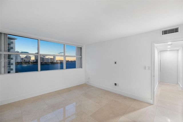 1420 Brickell Bay Dr 1001A, Miami, FL 33131