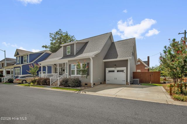 825 Mandolin Court, Fayetteville, NC 28305