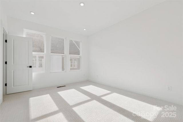 5039 Dutchess Drive 47, Charlotte, NC 28217