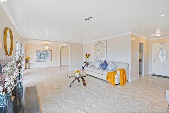 53 Marshall Way, Vallejo, CA 94589