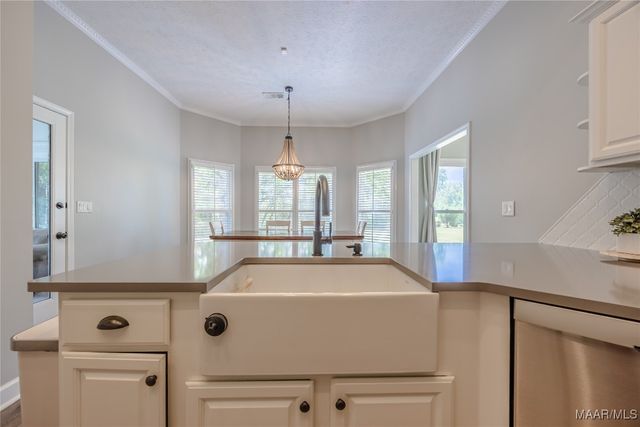 950 EMERALD MOUNTAIN Parkway, Wetumpka, AL 36093