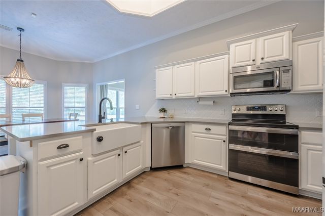 950 EMERALD MOUNTAIN Parkway, Wetumpka, AL 36093