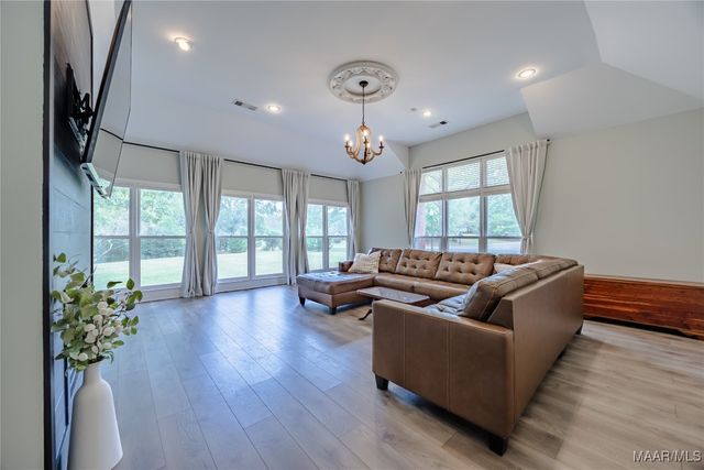 950 EMERALD MOUNTAIN Parkway, Wetumpka, AL 36093