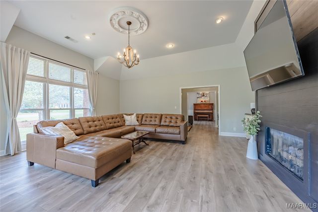 950 EMERALD MOUNTAIN Parkway, Wetumpka, AL 36093