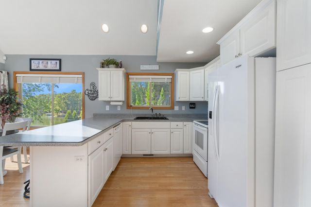 11912 N Waldron Road, Somerset Twp, MI 49249