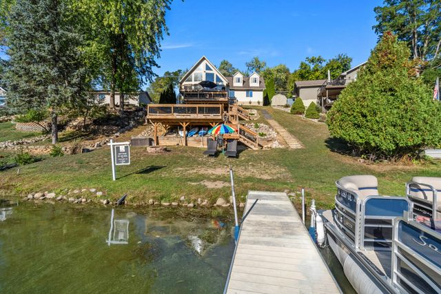 11912 N Waldron Road, Somerset Twp, MI 49249