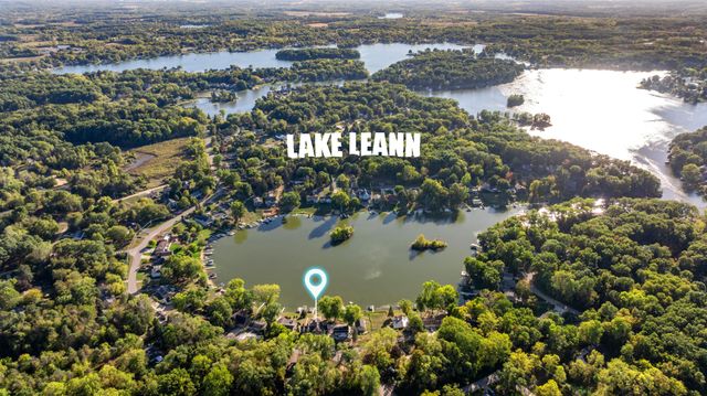 11912 N Waldron Road, Somerset Twp, MI 49249