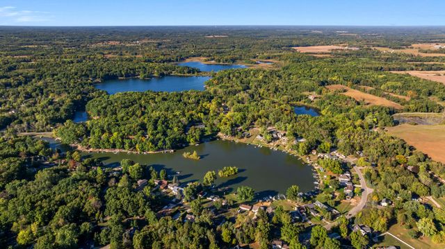 11912 N Waldron Road, Somerset Twp, MI 49249