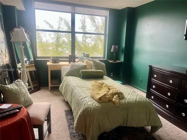 18151 NE 31st Court 701, Aventura, FL 33160