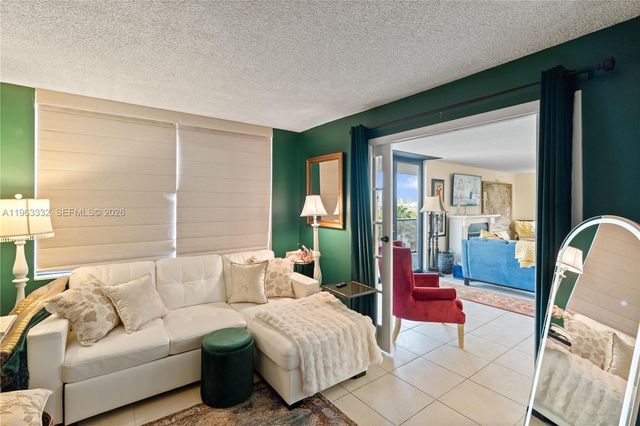 18151 NE 31st Court 701, Aventura, FL 33160