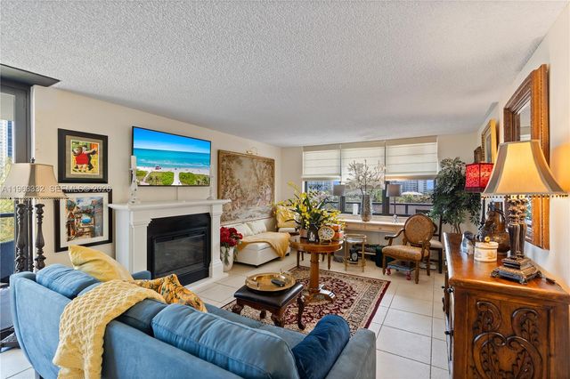 18151 NE 31st Court 701, Aventura, FL 33160