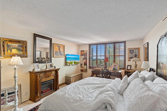 18151 NE 31st Court 701, Aventura, FL 33160