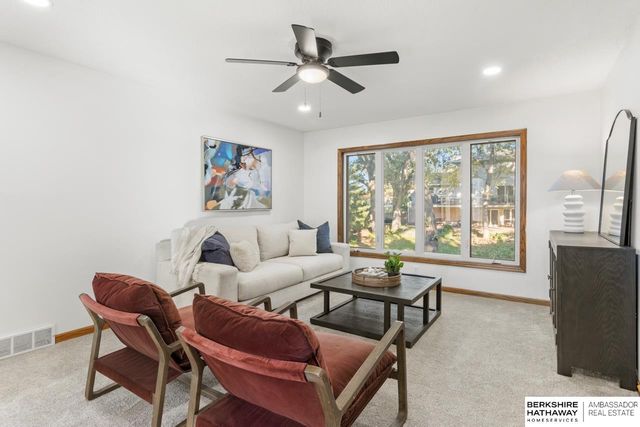 3605 S 94th Street, Omaha, NE 68124