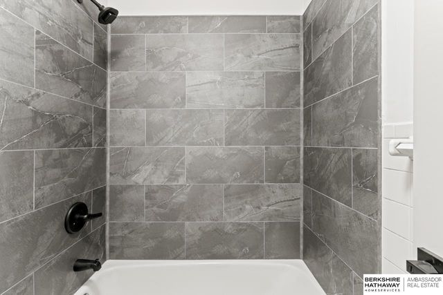 3605 S 94th Street, Omaha, NE 68124