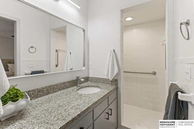 3605 S 94th Street, Omaha, NE 68124