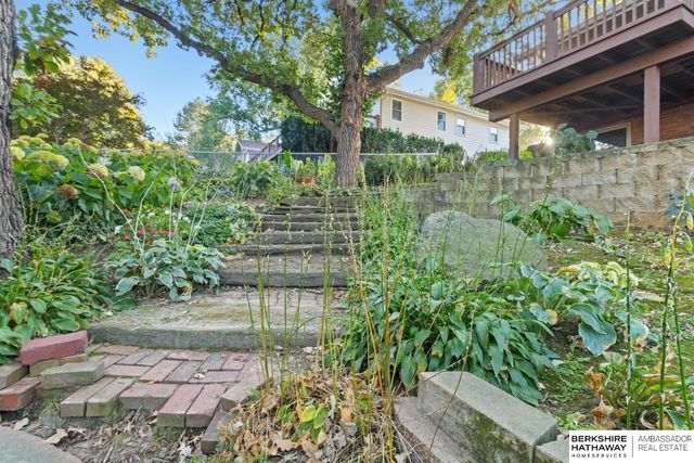 3605 S 94th Street, Omaha, NE 68124