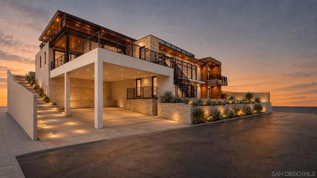 827 Rosecrans St, San Diego, CA 92106
