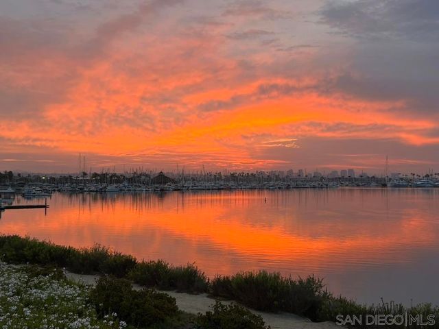 827 Rosecrans St, San Diego, CA 92106
