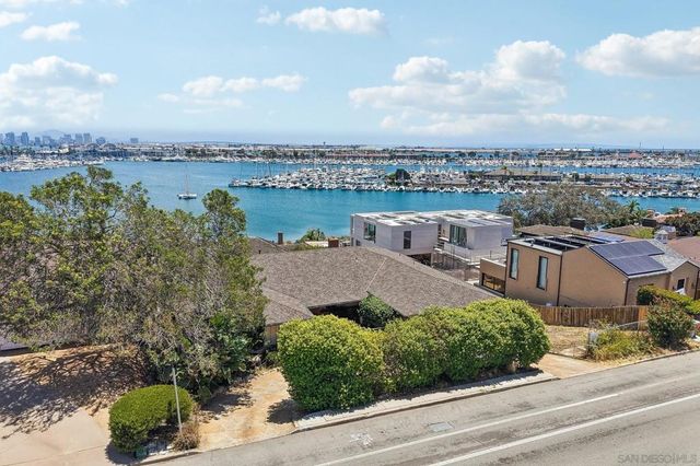 827 Rosecrans St, San Diego, CA 92106