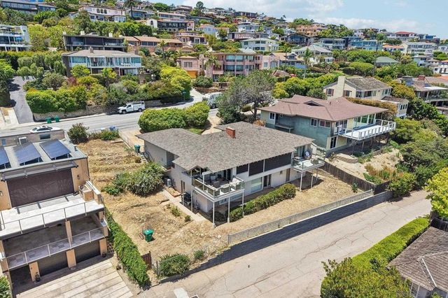 827 Rosecrans St, San Diego, CA 92106