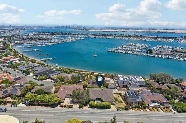 827 Rosecrans St, San Diego, CA 92106