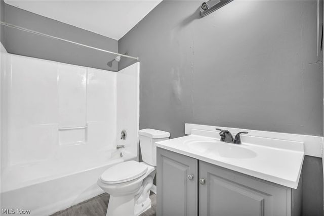 645 Eddy Road, Cleveland, OH 44108