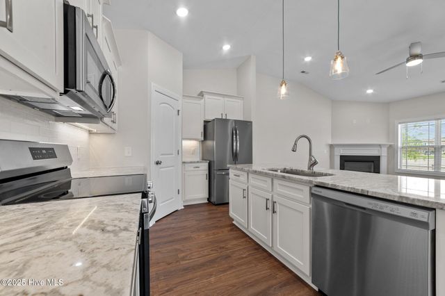 4228 Laurel Ridge Drive B, Greenville, NC 27834